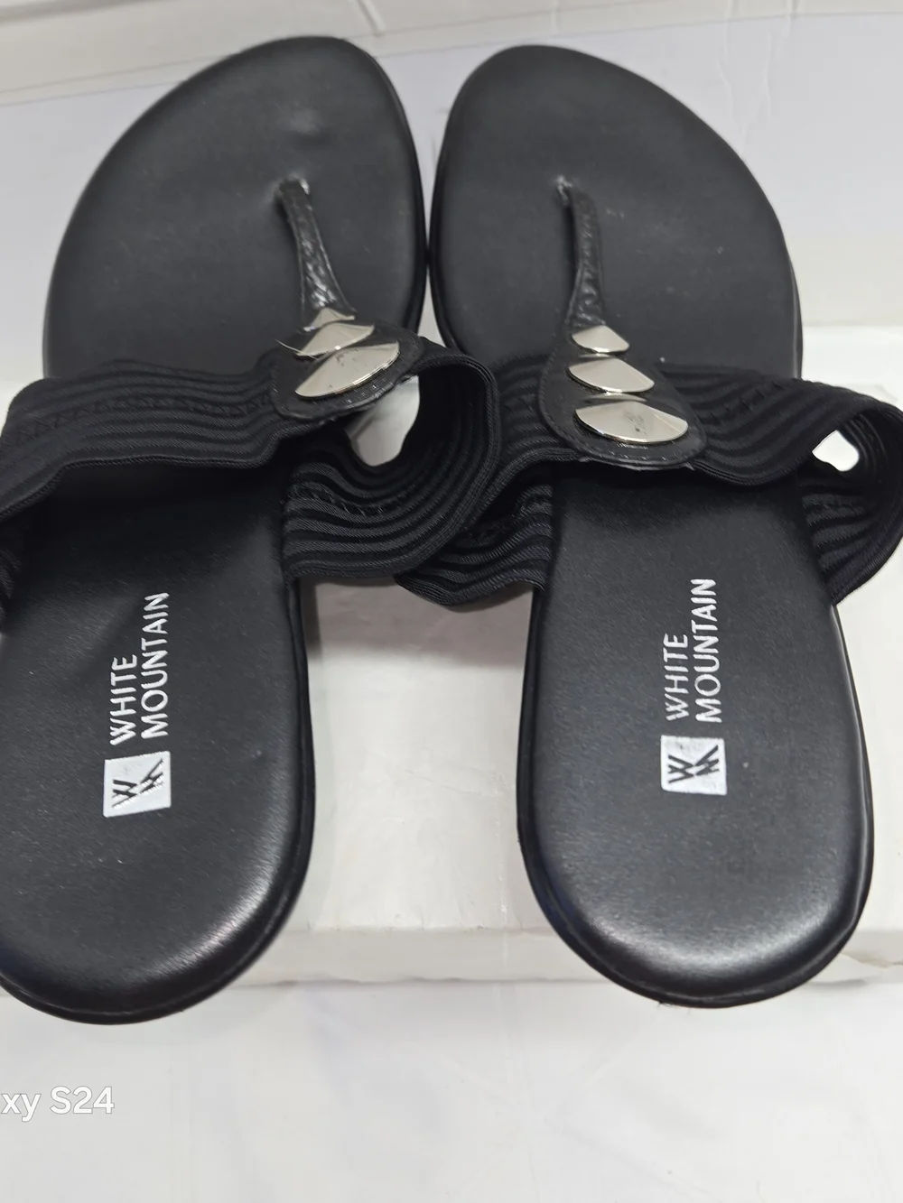 White Mountain classic black